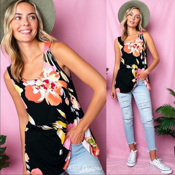 ❤️LAST! Floral Print Soft Jersey Knit Black Relaxed Fit Top! - Picture 3 of 9